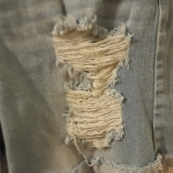 Just USA Womens Jean Shorts Size M Denim Bermuda Distressed Light Wash Mid - Picture 5 of 13